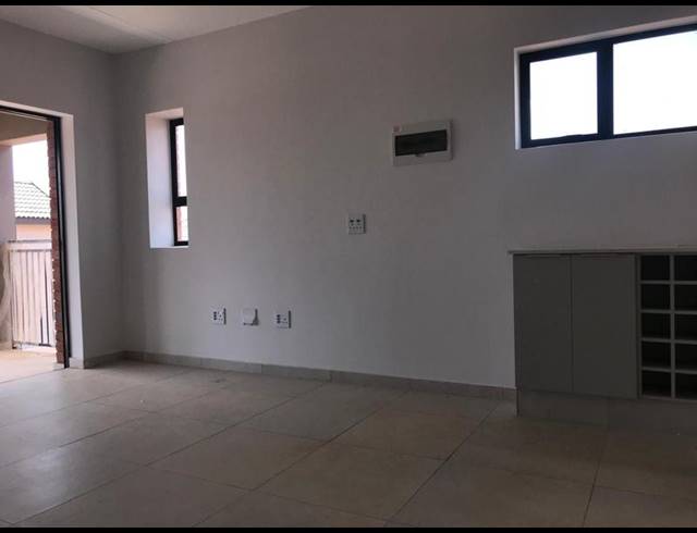 2 BEDROOM PROPERTY TO RENT IN WILGEHEUWEL